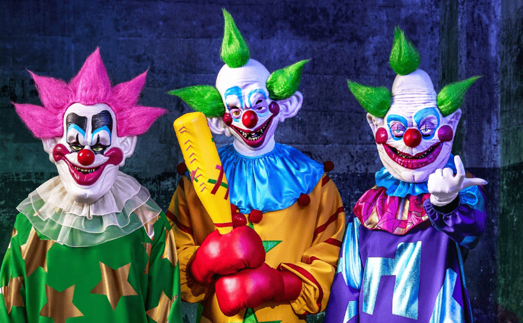 3 Killer Klowns From Outer Space