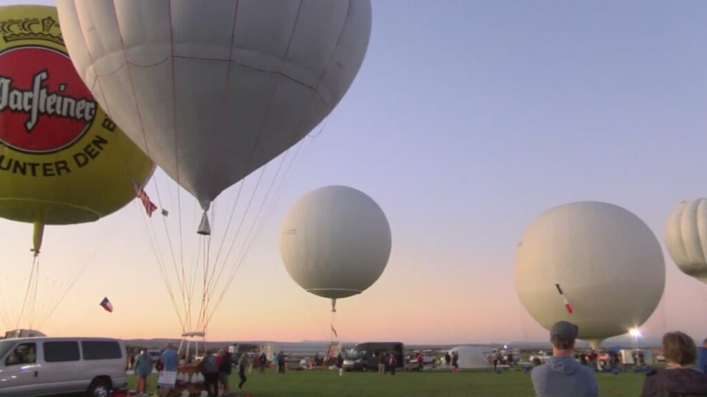America's Challenge Gas Balloon Race at the Balloon Fiesta