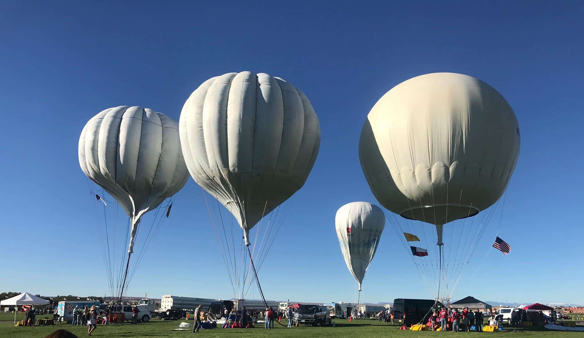 Gas Hot Air Balloons in America's Challenge at The Albuquerque International Balloon Fiesta