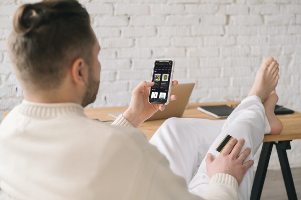 Man Using Cinder App on his Phone